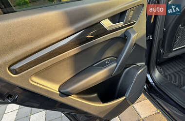 Внедорожник / Кроссовер Audi Q5 2020 в 