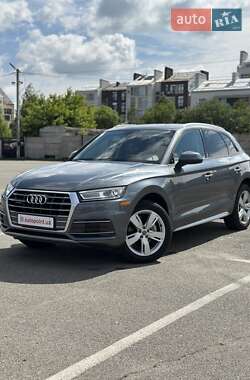 Внедорожник / Кроссовер Audi Q5 2017 в Белогородке