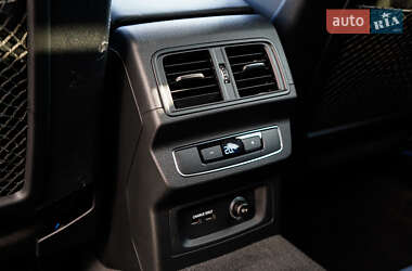 Внедорожник / Кроссовер Audi Q5 2021 в 