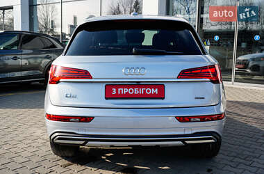 Внедорожник / Кроссовер Audi Q5 2021 в 