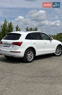 Внедорожник / Кроссовер Audi Q5 2012 в 
