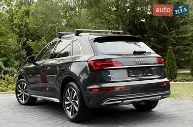 Внедорожник / Кроссовер Audi Q5 2020 в 