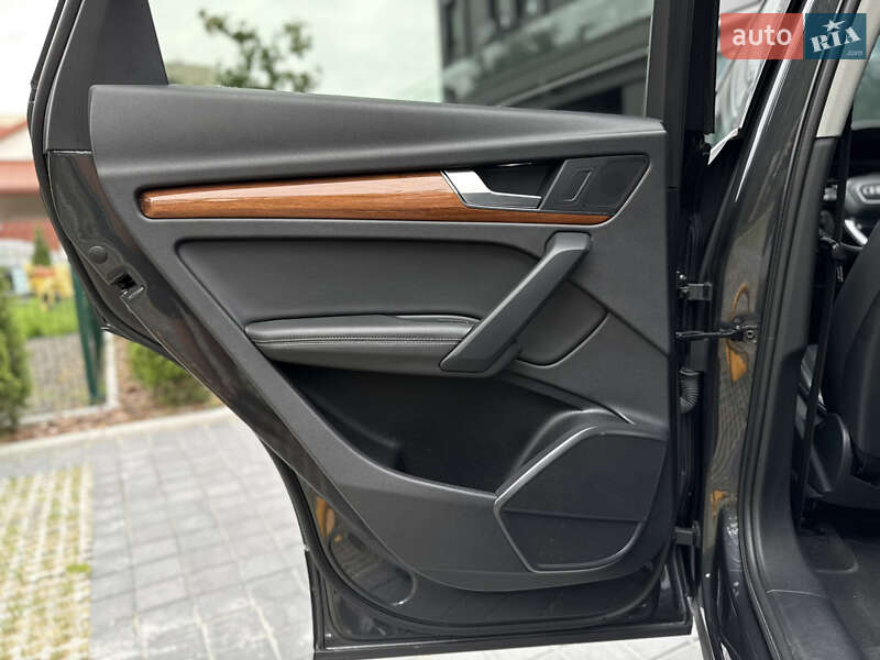 Позашляховик / Кросовер Audi Q5 2020 в Львові