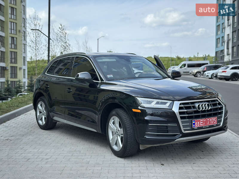 Внедорожник / Кроссовер Audi Q5 2017 в Ровно
