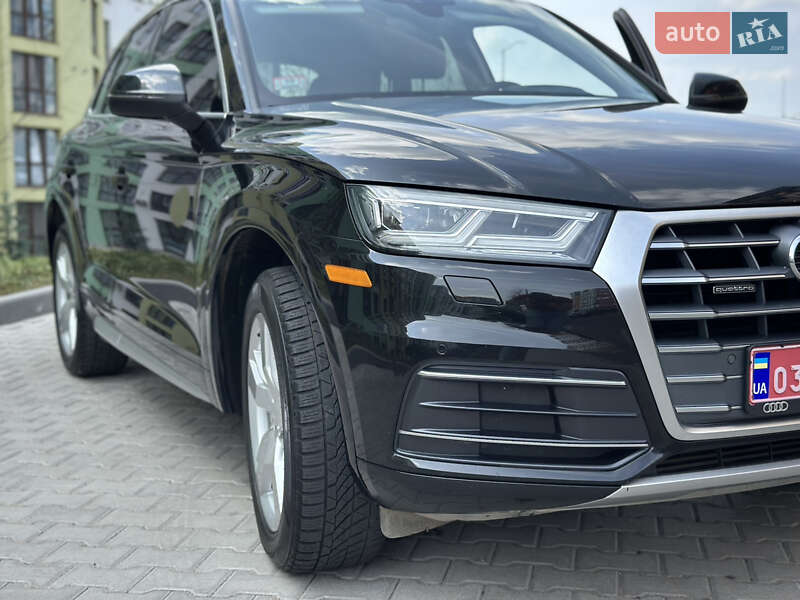Внедорожник / Кроссовер Audi Q5 2017 в Ровно