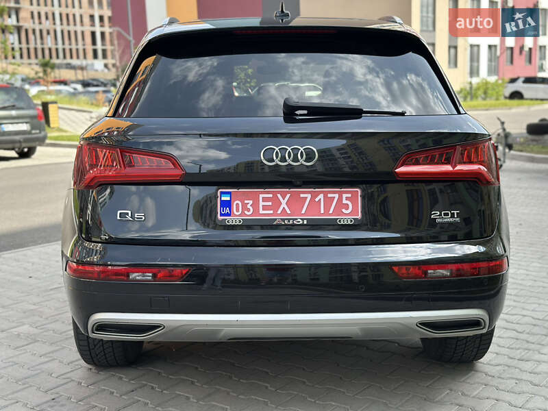 Внедорожник / Кроссовер Audi Q5 2017 в Ровно