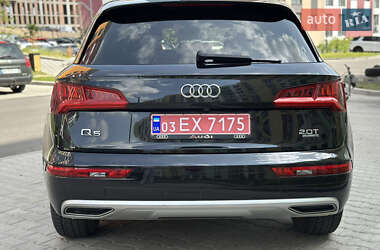 Внедорожник / Кроссовер Audi Q5 2017 в 