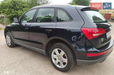 Внедорожник / Кроссовер Audi Q5 2011 в 