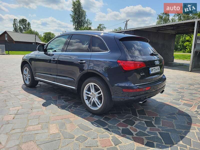 Позашляховик / Кросовер Audi Q5 2016 в Житомирі