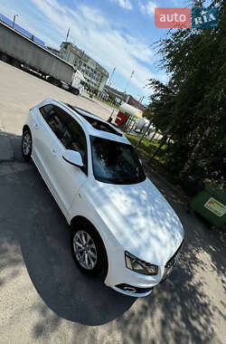 Внедорожник / Кроссовер Audi Q5 2012 в 