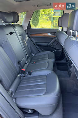 Внедорожник / Кроссовер Audi Q5 2021 в 
