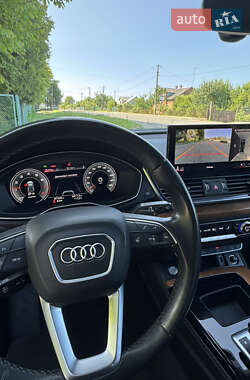 Внедорожник / Кроссовер Audi Q5 2021 в 