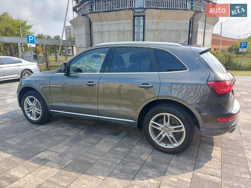 Внедорожник / Кроссовер Audi Q5 2016 в Шептицькому