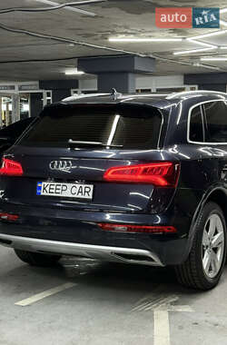 Внедорожник / Кроссовер Audi Q5 2017 в 