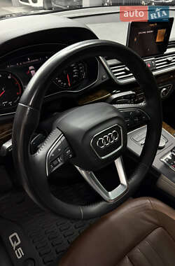 Внедорожник / Кроссовер Audi Q5 2017 в 