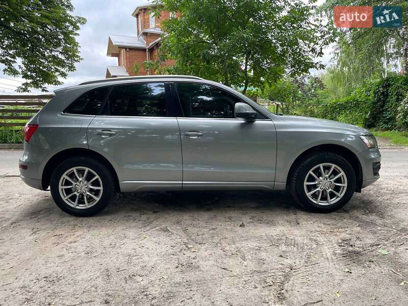 Внедорожник / Кроссовер Audi Q5 2011 в Киеве