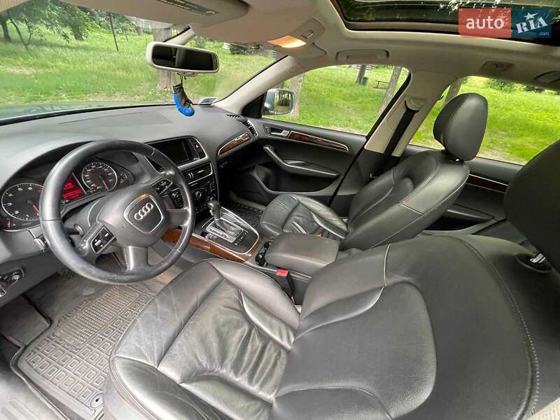 Внедорожник / Кроссовер Audi Q5 2011 в Киеве