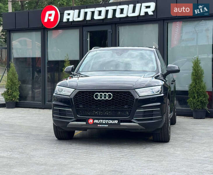 Внедорожник / Кроссовер Audi Q5 2017 в Черновцах