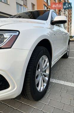 Внедорожник / Кроссовер Audi Q5 2015 в 