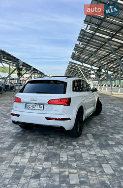 Внедорожник / Кроссовер Audi Q5 2019 в 
