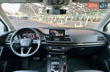 Внедорожник / Кроссовер Audi Q5 2019 в 