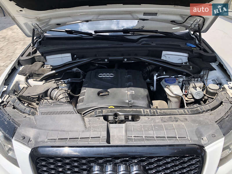 Позашляховик / Кросовер Audi Q5 2012 в Ужгороді