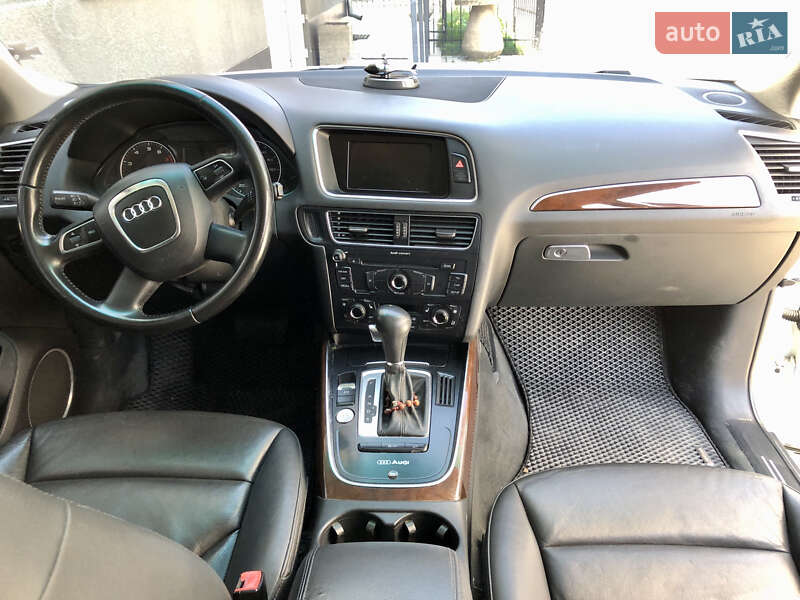 Позашляховик / Кросовер Audi Q5 2012 в Ужгороді