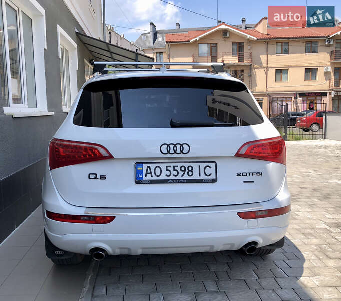 Позашляховик / Кросовер Audi Q5 2012 в Ужгороді
