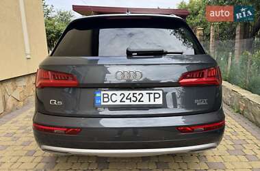 Внедорожник / Кроссовер Audi Q5 2017 в 