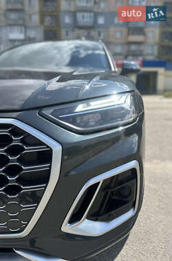 Внедорожник / Кроссовер Audi Q5 2021 в 