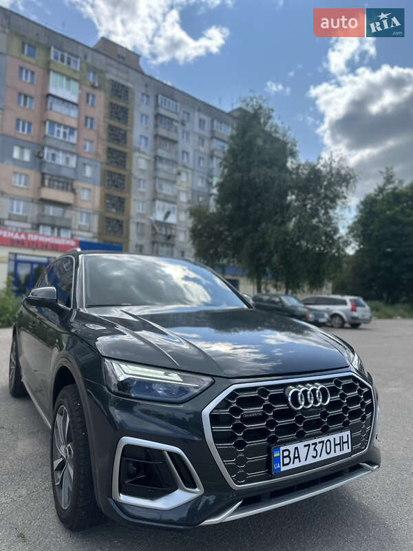 Позашляховик / Кросовер Audi Q5 2021 в Кропивницькому