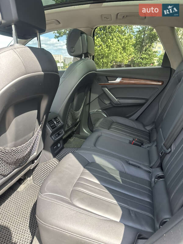 Позашляховик / Кросовер Audi Q5 2021 в Кропивницькому