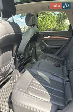 Внедорожник / Кроссовер Audi Q5 2021 в 