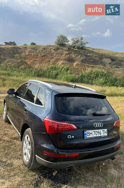 Внедорожник / Кроссовер Audi Q5 2011 в 