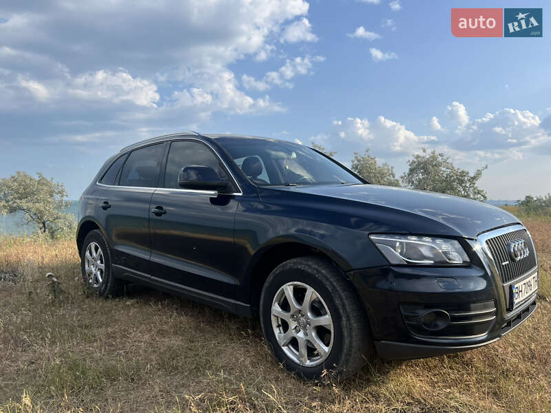 Внедорожник / Кроссовер Audi Q5 2011 в Одессе