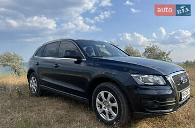 Внедорожник / Кроссовер Audi Q5 2011 в 