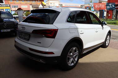 Внедорожник / Кроссовер Audi Q5 2021 в 