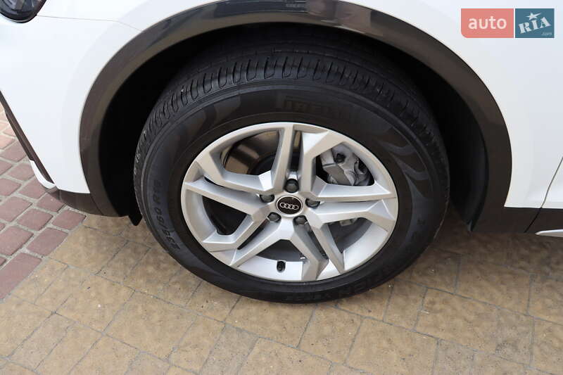 Внедорожник / Кроссовер Audi Q5 2021 в Львове