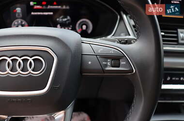 Внедорожник / Кроссовер Audi Q5 2021 в 