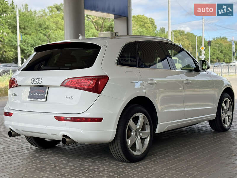 Внедорожник / Кроссовер Audi Q5 2011 в Николаеве