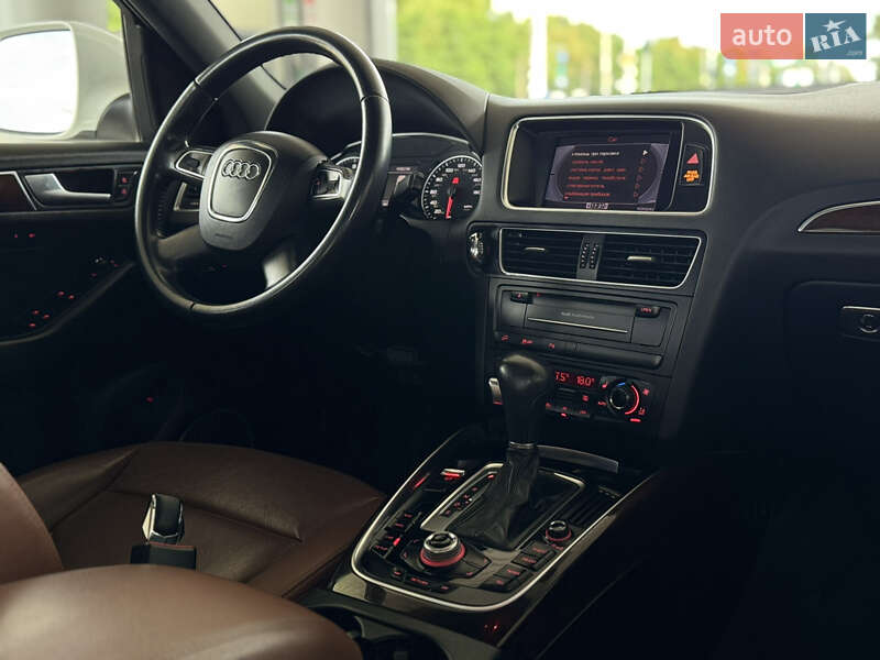 Внедорожник / Кроссовер Audi Q5 2011 в Николаеве