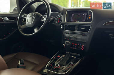 Внедорожник / Кроссовер Audi Q5 2011 в 