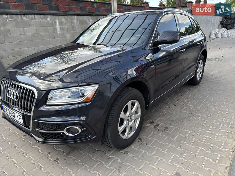 Позашляховик / Кросовер Audi Q5 2016 в Рівному