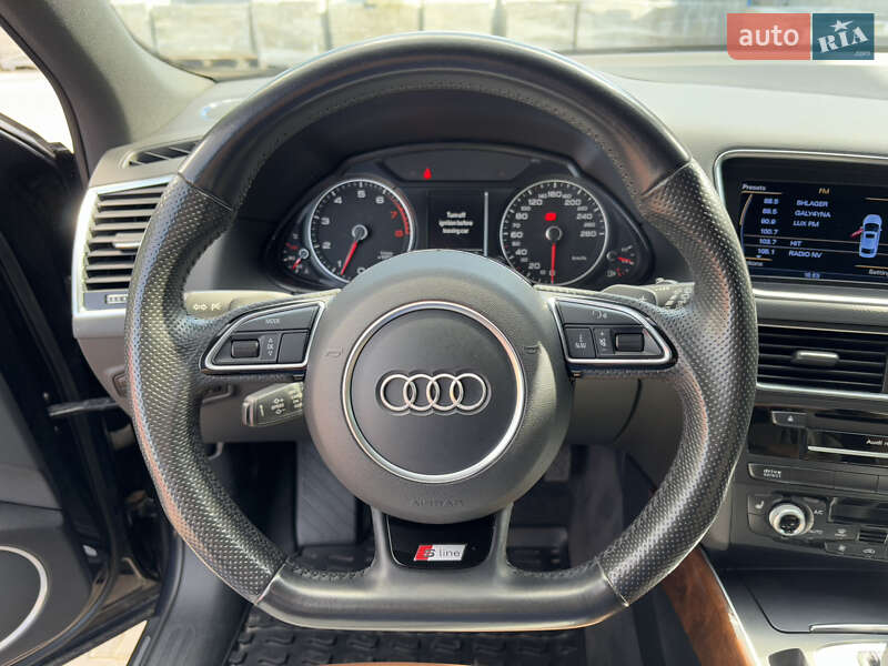 Позашляховик / Кросовер Audi Q5 2016 в Рівному