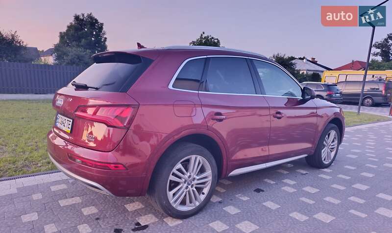 Позашляховик / Кросовер Audi Q5 2018 в Львові