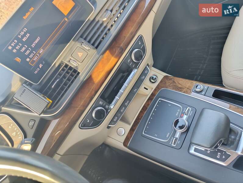 Позашляховик / Кросовер Audi Q5 2018 в Львові