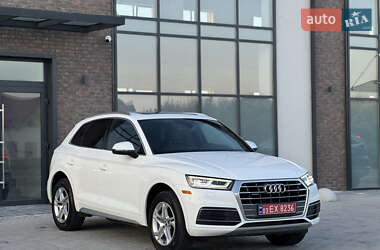 Внедорожник / Кроссовер Audi Q5 2018 в 
