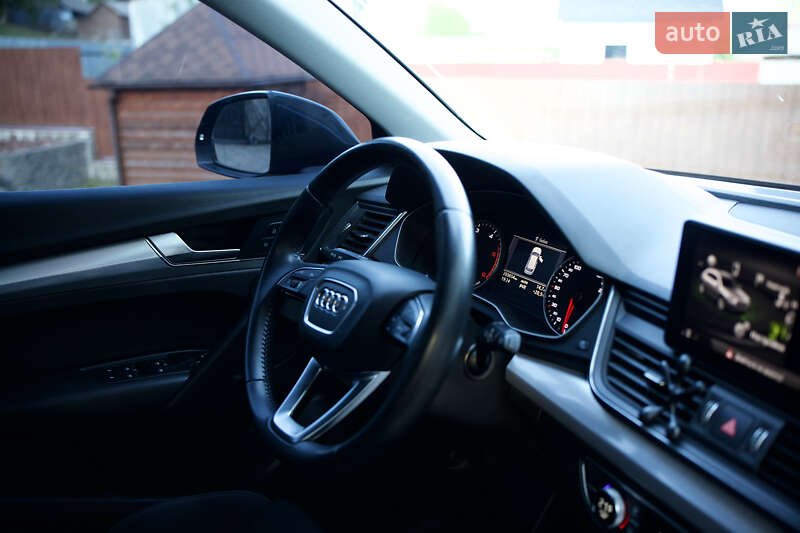 Позашляховик / Кросовер Audi Q5 2017 в Самборі