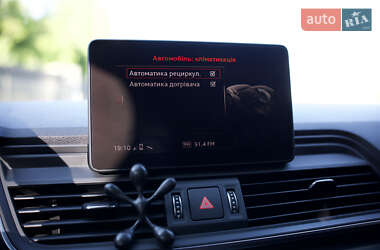 Внедорожник / Кроссовер Audi Q5 2017 в 