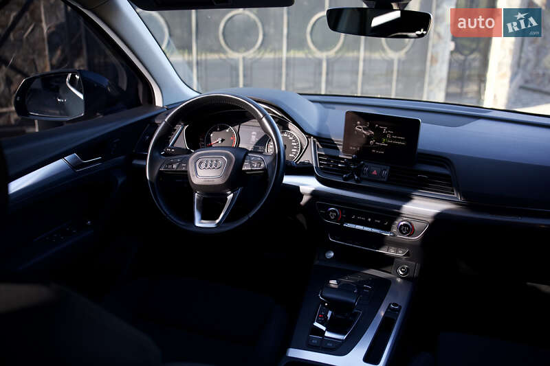 Позашляховик / Кросовер Audi Q5 2017 в Самборі